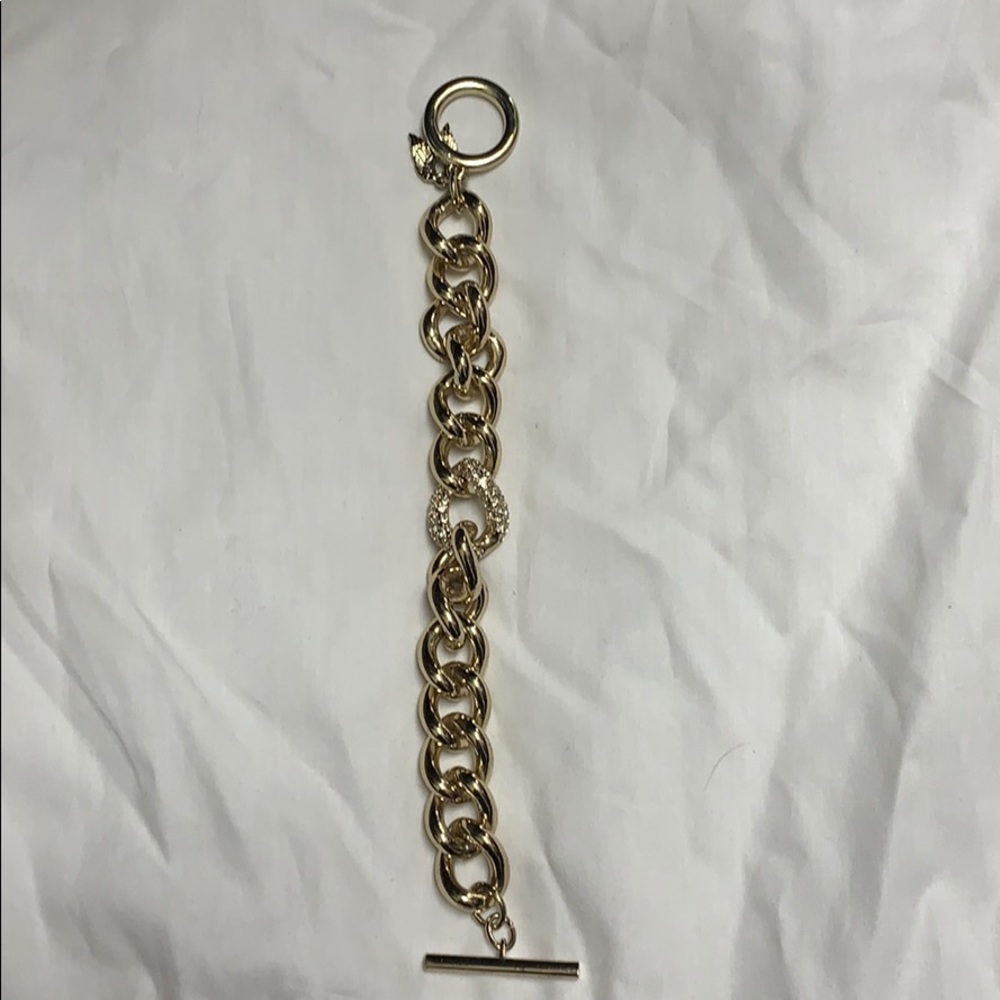Gold link bracelet with rhinestone link